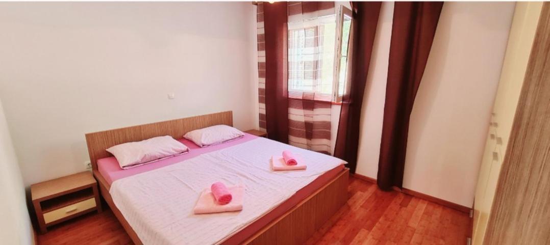 Apartmani Gizela Donji Seget Zimmer foto